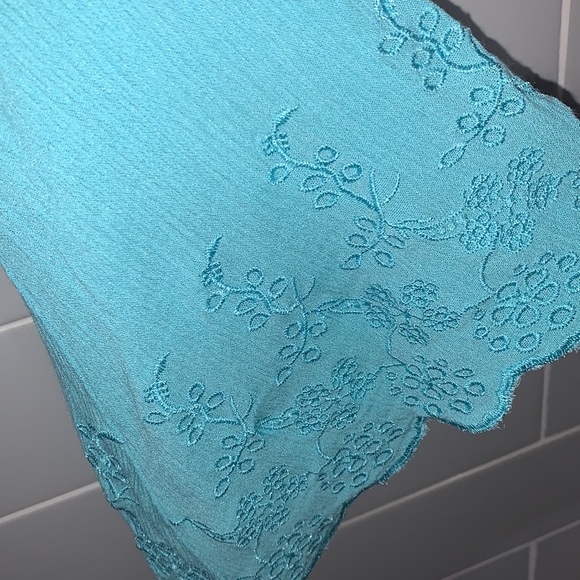 Aqua Bell Sleeve Crop Top - Picture 7 of 16